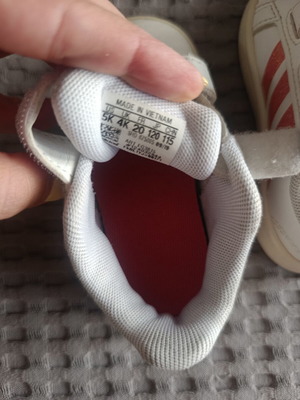 Adidas baby shoes size 20