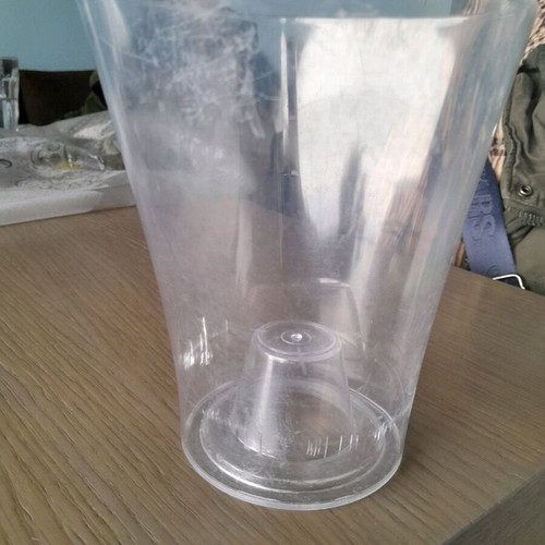 Plastic orchid pot like new