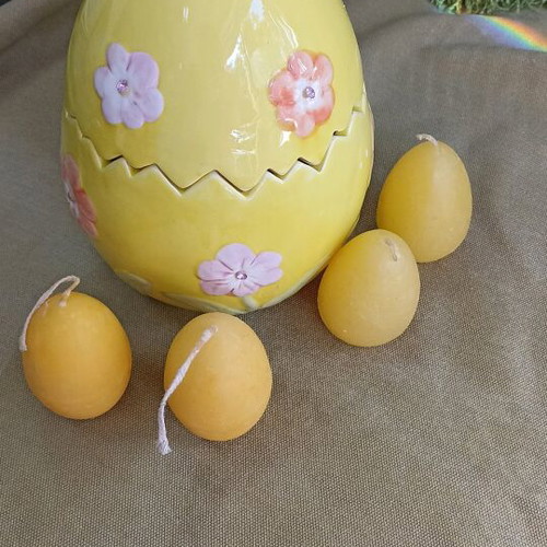Ceramic egg with candles like new, 17 cm height, 9 pieces