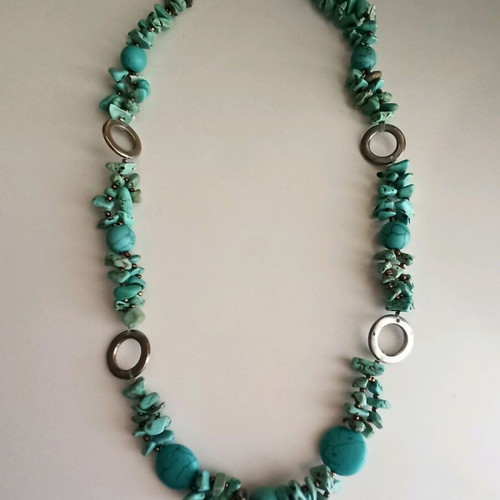 Turquoise necklace like new, long handmade with silver details