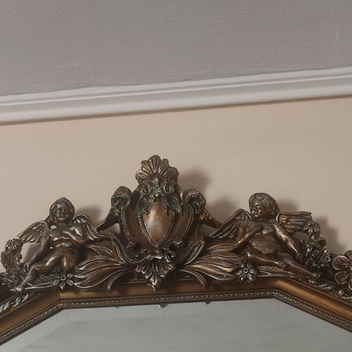 Wooden mirror with carved design 135x135