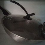 Αντικολλητικό τηγάνι wok 30cm με μοτίβο κηρήθρας καινούργιο