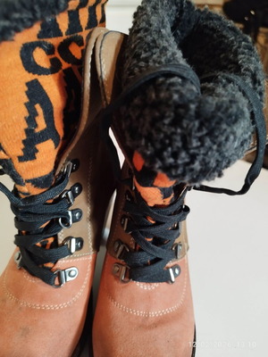 Suede boots size 37 with warm inner fur, like new, brown-orange