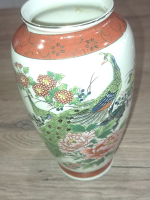 Satsuma vase like new, high-quality porcelain, 17cm