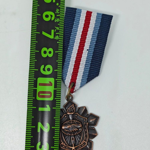 Collectible replica peace and friendship medal like new