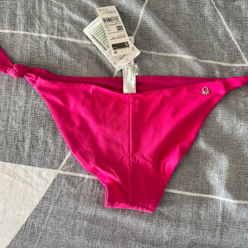 Benetton fuchsia-pink bikini bottom new, size S