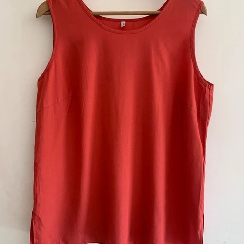 Top size 3XL, red and pink