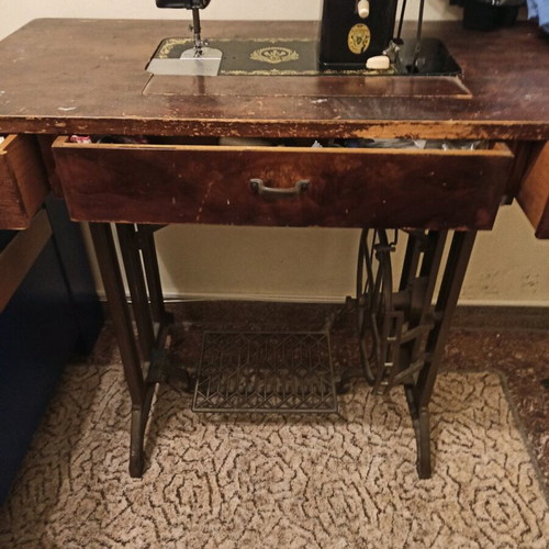 Gritzner collectible sewing machine used, over 70 years old