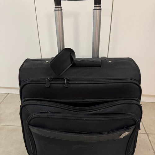 Laptop black fabric cabin travel suitcase like new with 4 wheels
