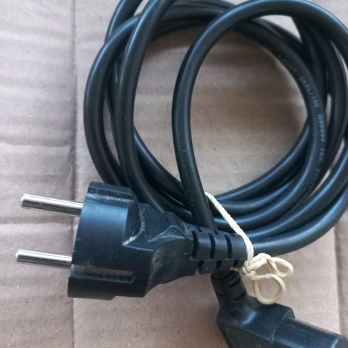 Power cable type C13 used for laptop