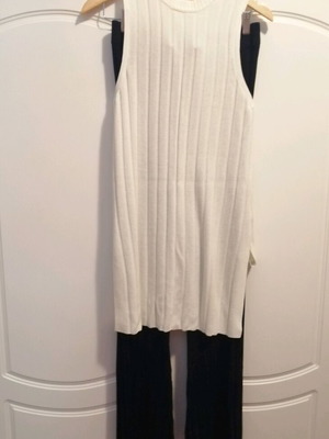Zara knitted set like new with black pants and off white sleeveless blouse