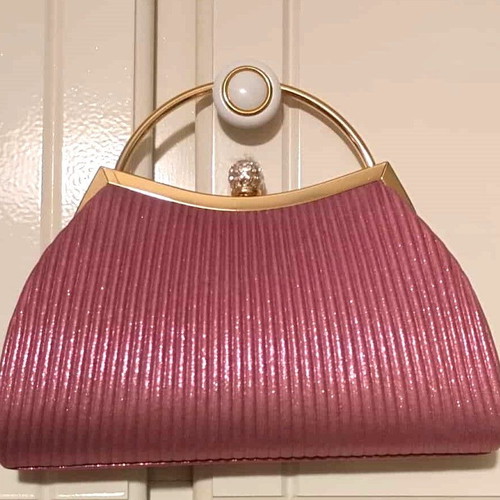 Vintage style fuchsia-magenta satin pleated bag new with strass clasp