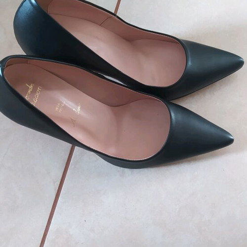 Alessandra Paggioti leather pumps size 38 black new