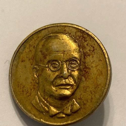 Metaxas 28 October 1940 gold-plated pin like new