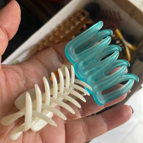 Hair Clips in Various Sizes New