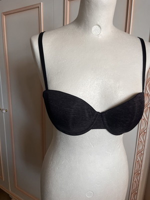 Bra like new, black with subtle gray stripes