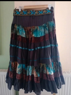 Skirt size M like new, length 80 cm, waist 78 cm