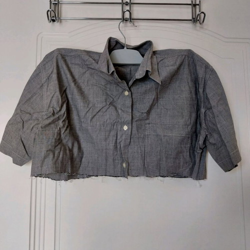 Crop gray shirt used, size S