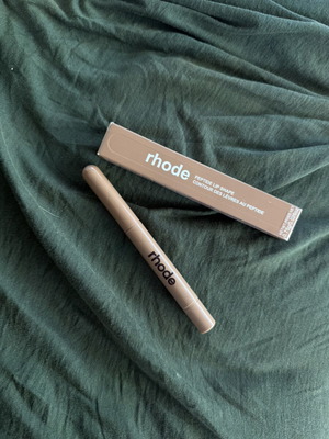 Rhode lip liner shade Twist new unused