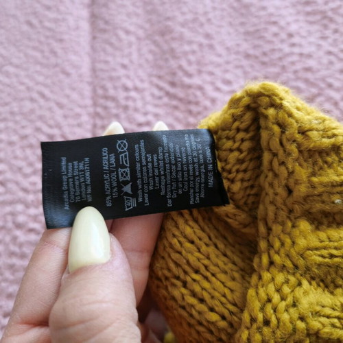 Knitted sweater with large collar like new, yellow, size M