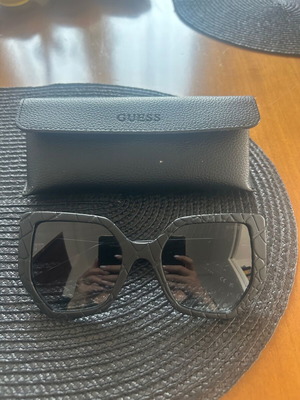 Guess black sunglasses with case and cloth