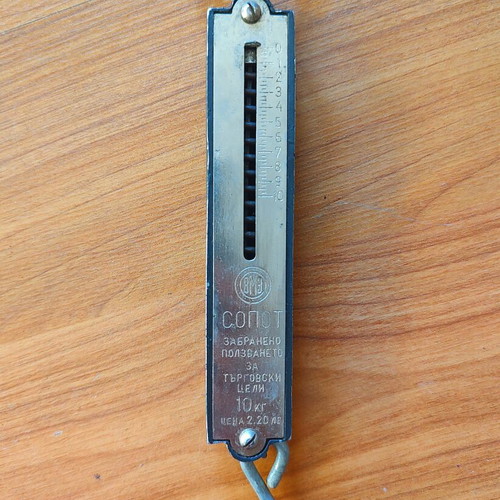 Mechanical kitchen scale like new, up to 10kg, metal body