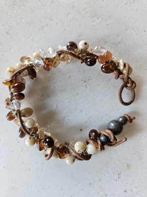 Women's bracelet with stones like new, beige and brown