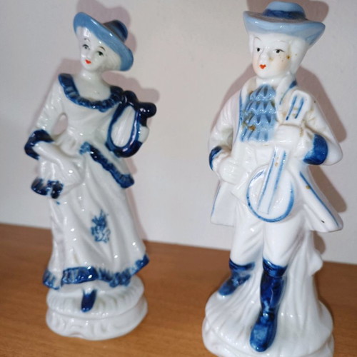 Vintage porcelain decorative Granny's figurines in excellent condition