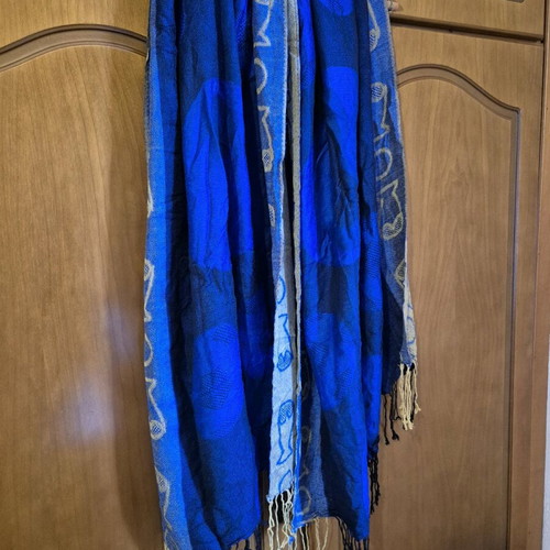 Women's scarf like new in vibrant blue with artistic pattern