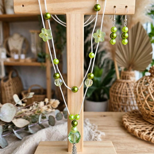 Green Multi Strand Beaded Necklace and Earrings New