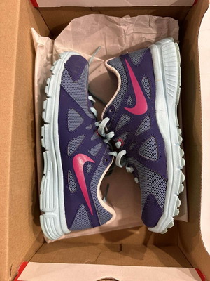 Παιδικά παπούτσια Nike αθλητικά καινούργια, μέγεθος 35,5 μπλε