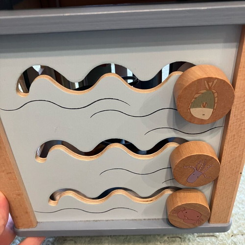 Little Dutch activity cube used