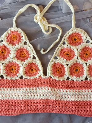 Handmade knitted bralette with flowers size Small new, pink beige
