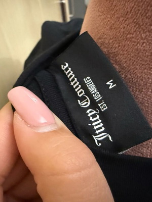 Μπλουζάκι Juicy Couture μέγεθος M σαν καινούργιο, μαύρο με στρας