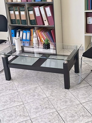 Office furniture set with glass table and 2 chairs like new