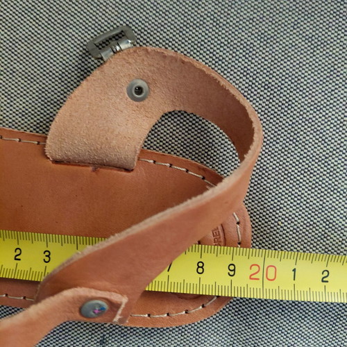 Leather sandals unisex new, size 29, beige