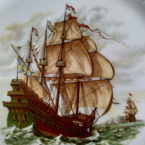 Plate with 22 carat gold like new