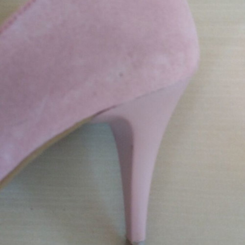 Ellen pink pumps used with some defects, size 40
