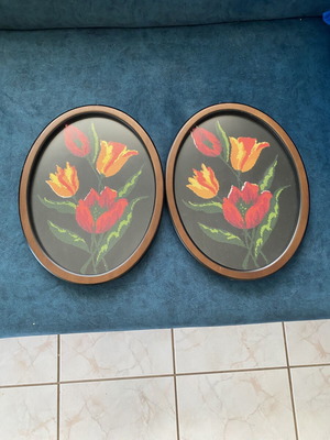 Vintage needlepoint tulip paintings set of 2 in oval wooden frames like new