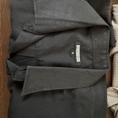 4 men's dress shirts, sizes large and extra large
