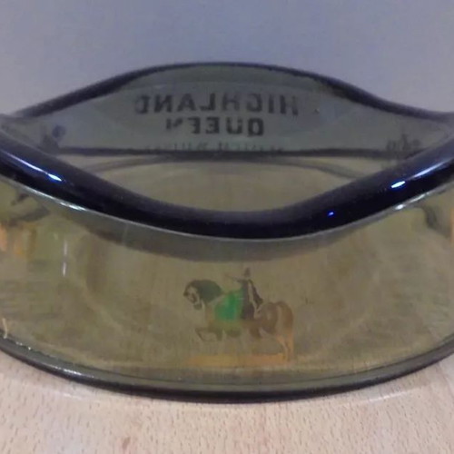 Highland Queen scotch whisky old promotional glass ashtray used