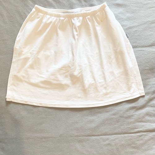 Nike DRI-FIT tennis skirt size XS like new, white