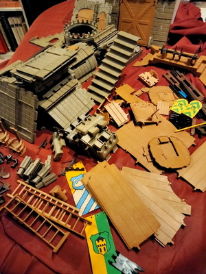 Playmobil 3666 Large Knight Castle like new, vintage 90s, complete