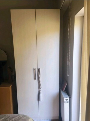 Ντουλάπα δίφυλλη με 6 ράφια σαν καινούργια, διαστάσεις 2.30x0.90x0.45
