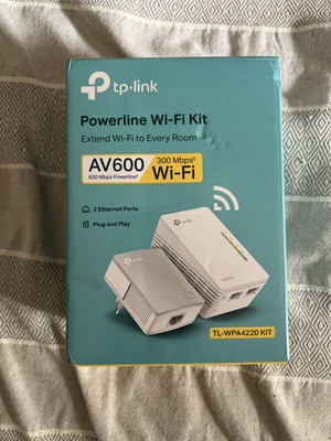 TP-Link AV600 Powerline Wi-Fi Kit TL-WPA4220 new