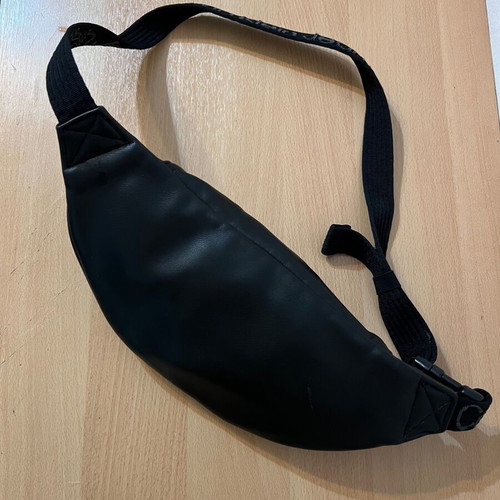 Calvin Klein Banana Bag like new, black