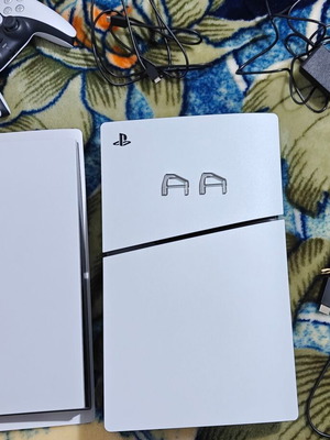 Sony PlayStation 5 Slim 825GB with G Story 4K Monitor like new