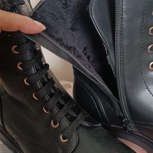Black ankle boots size 40 with fur lining, new