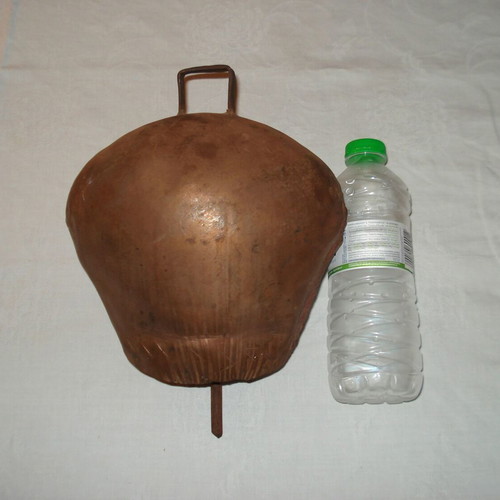 Large bell used, length 21cm, height 25cm, width 13cm