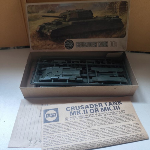 Airfix Crusader Tank model kit 00 scale
